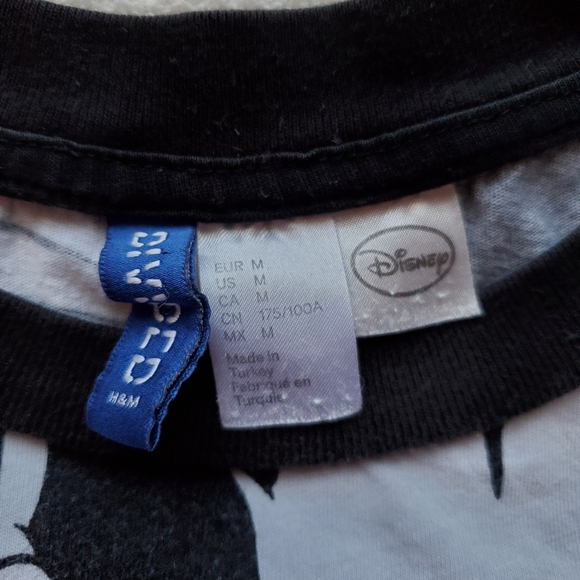 Disney Donald Duck All Over Print Tee. Medium. - Picture 3 of 4